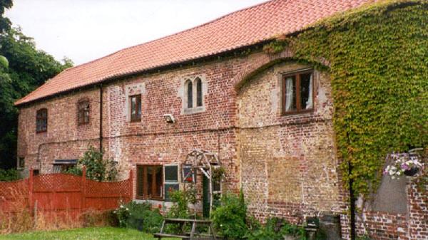The only remaining wing of the original Scrooby Manor House.